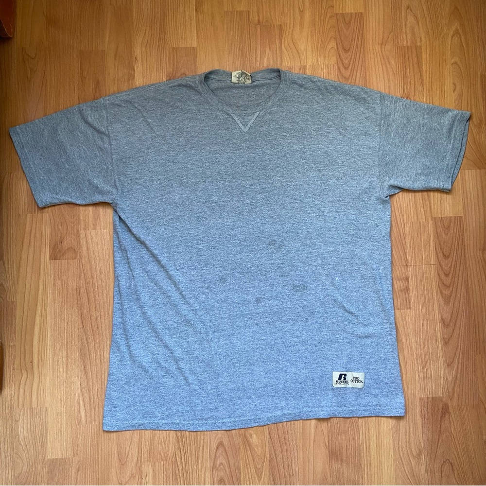 Russell Athletic Logo Patch Naturally Distressed Vintage T-Shirt Men’s XL